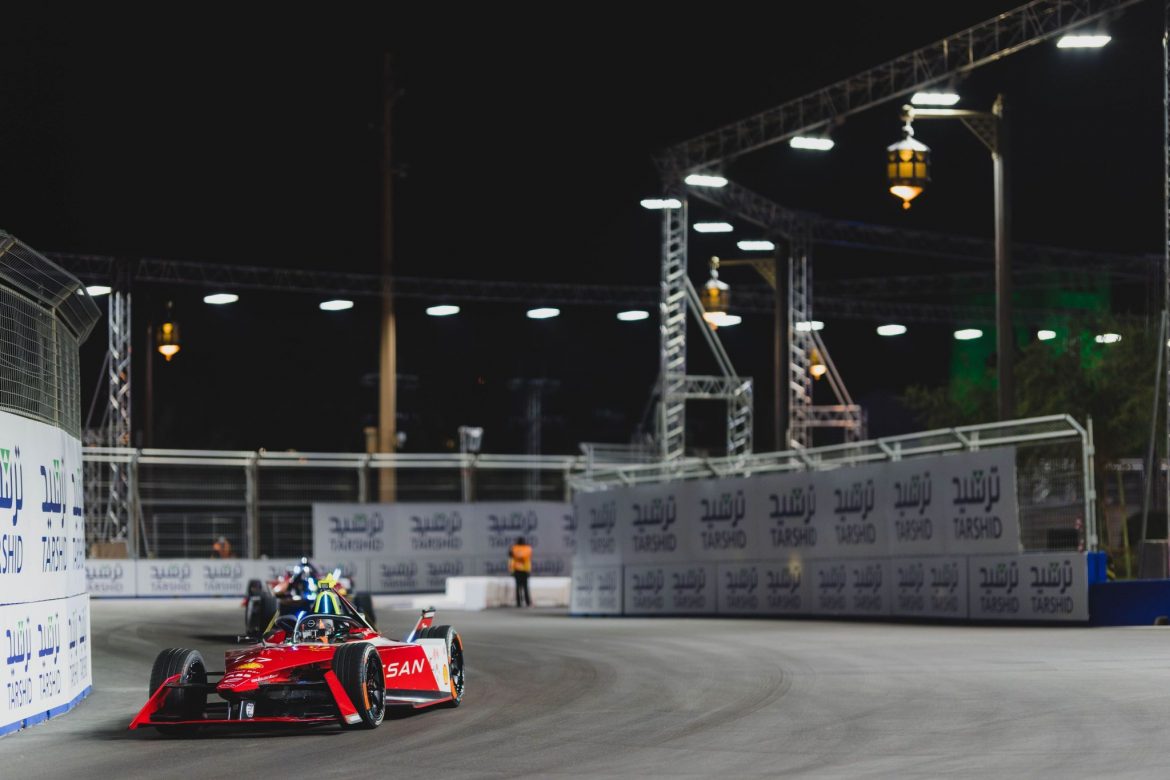 Nissan Formula E Team in the points at Diriyah E-Prix(4)