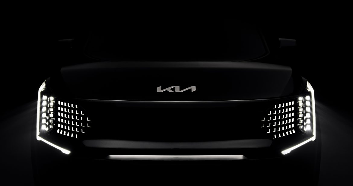 (Image_1) Kia EV9 SUV Exterior Teased in Video Clips (2)