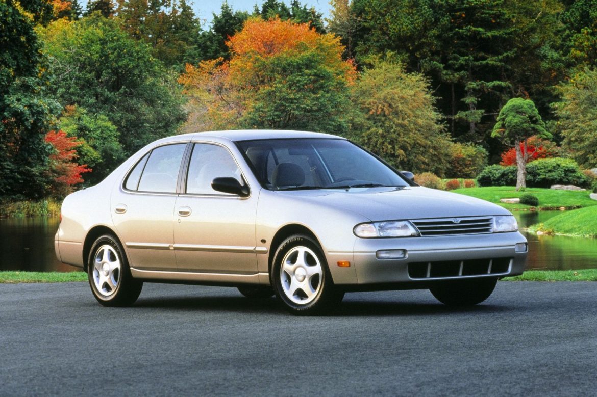 Nissan Altima Generation 1 – 1997