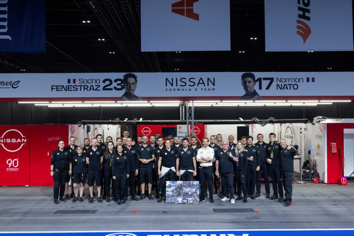 Nissan Formula E Team ends Season 9 in the points at London E-Prix (2)