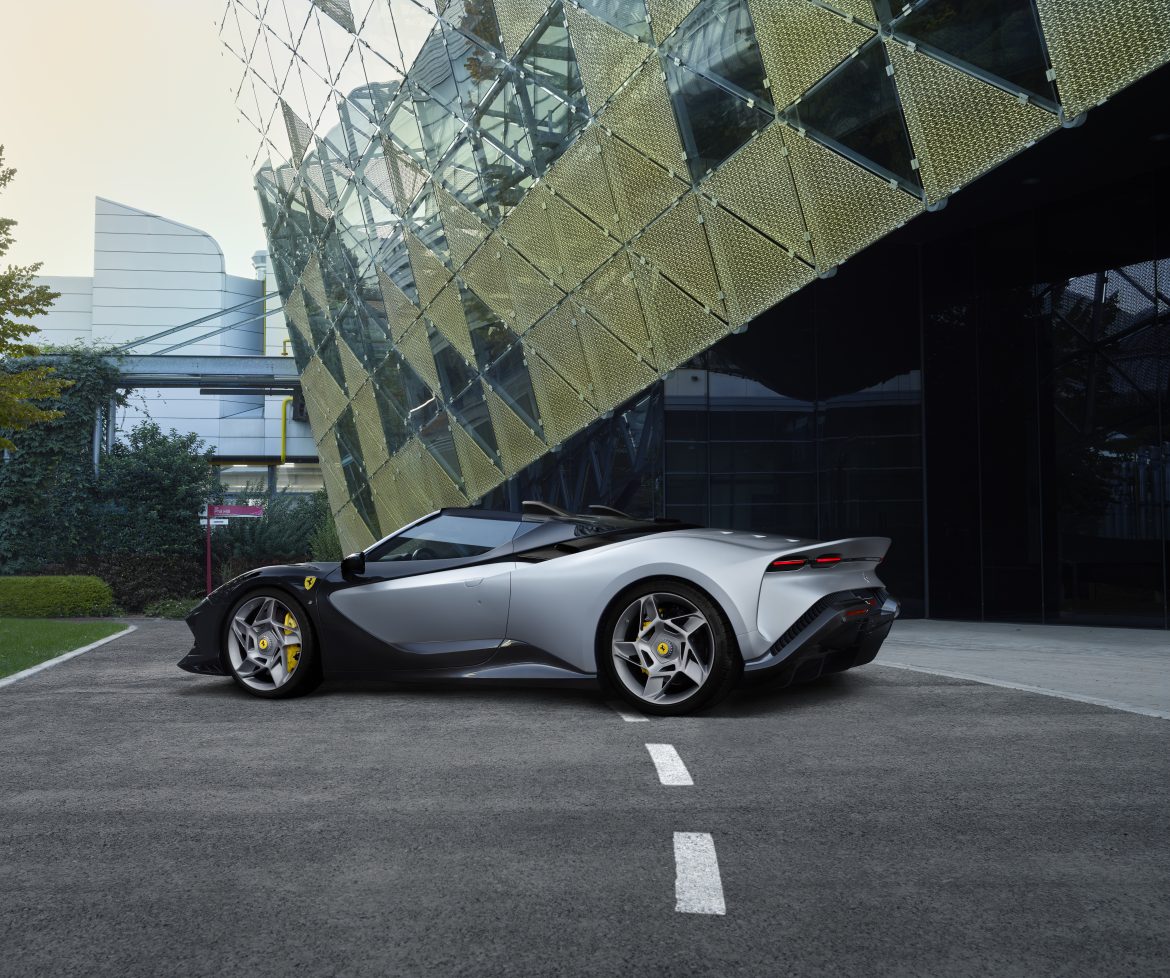 2023_09_Ferrari_72649_1