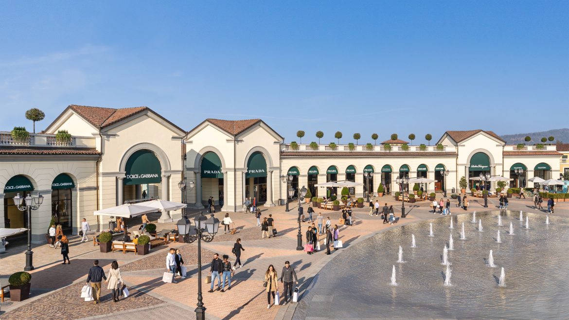 IT_MIL_Serravalle_Luxury Plaza